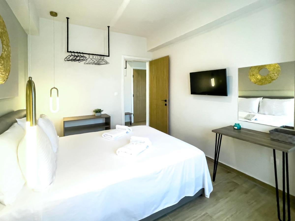 Athonite All Seasons Luxury Suites 伊里斯斯 外观 照片