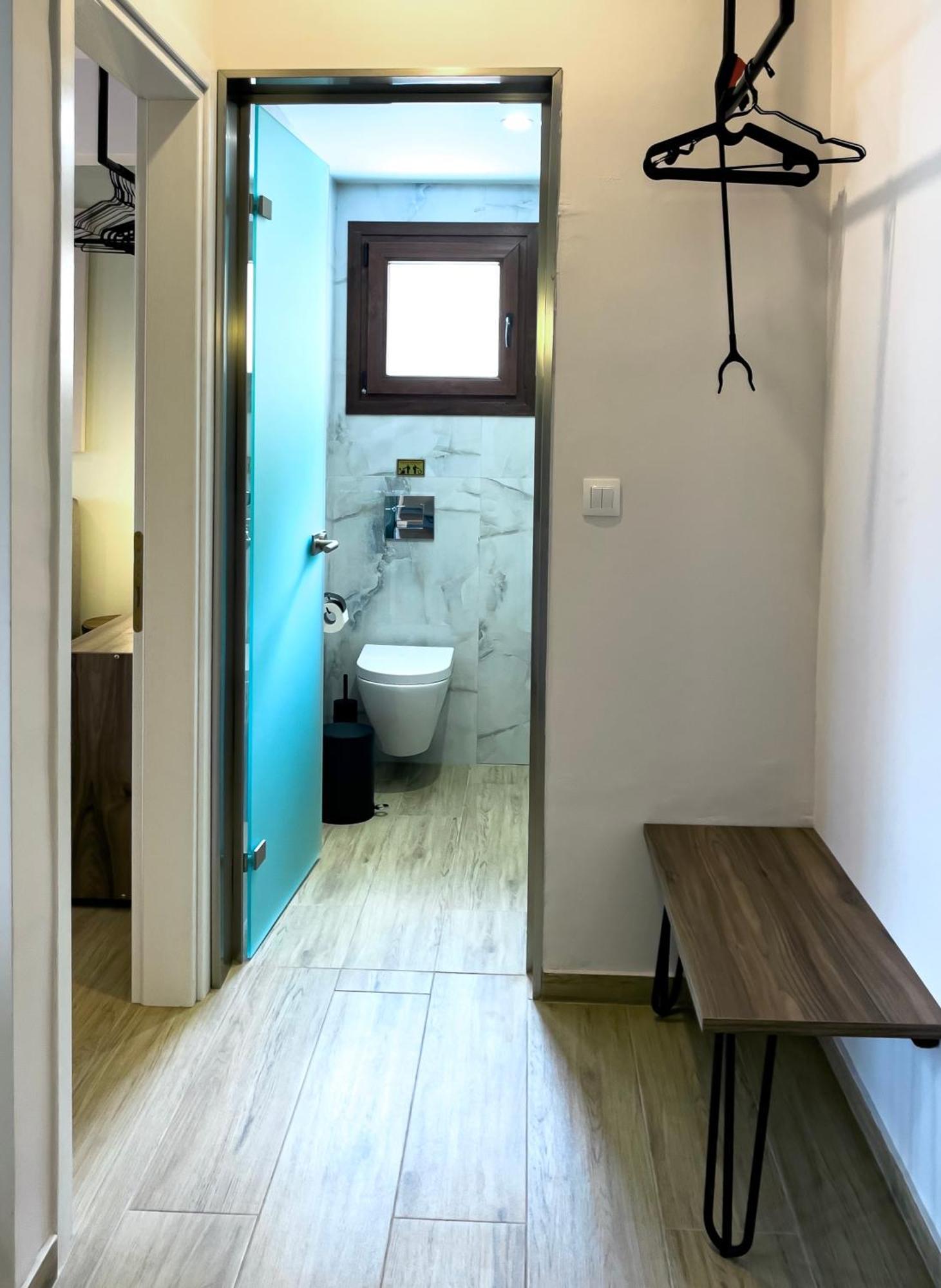 Athonite All Seasons Luxury Suites 伊里斯斯 外观 照片