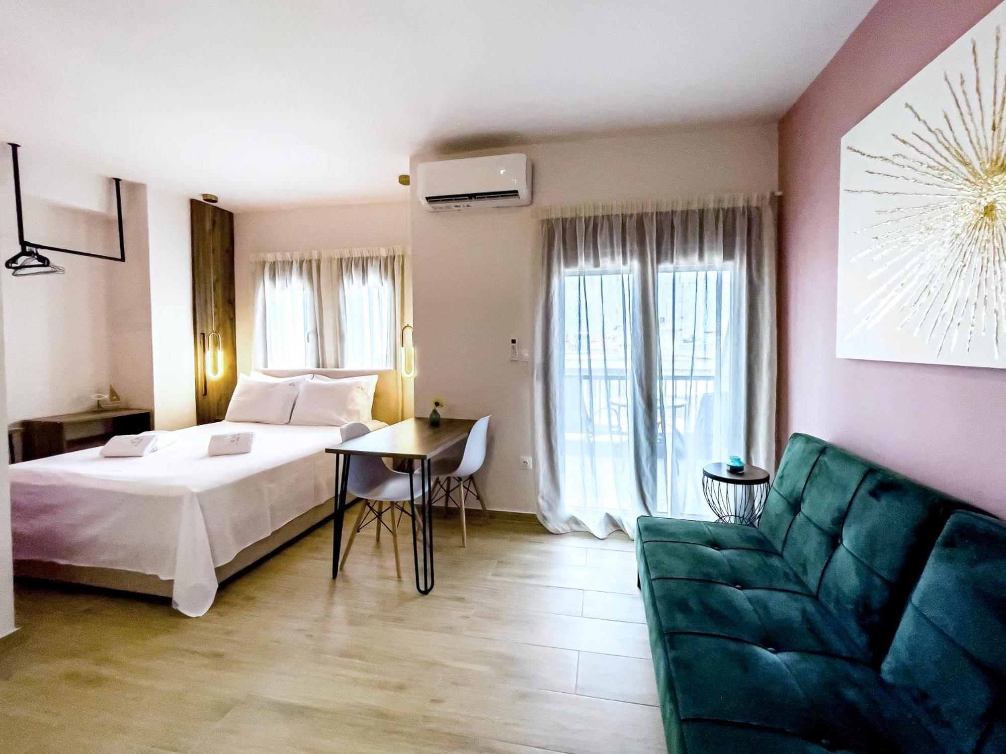 Athonite All Seasons Luxury Suites 伊里斯斯 外观 照片